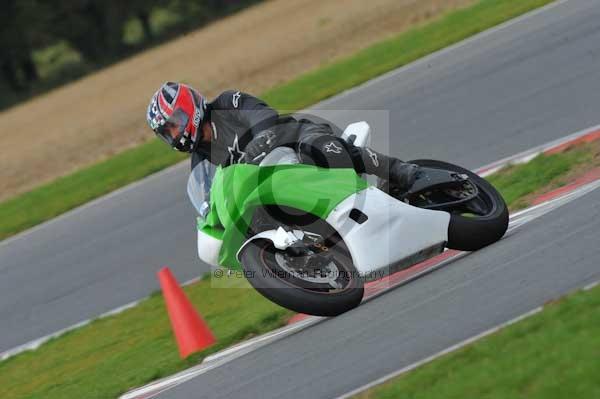 Motorcycle action photographs;Ty croes;anglesey;anglesey photographs;event digital images;eventdigitalimages;no limits trackday;peter wileman photography;trac mon;trackday;trackday digital images;trackday photos