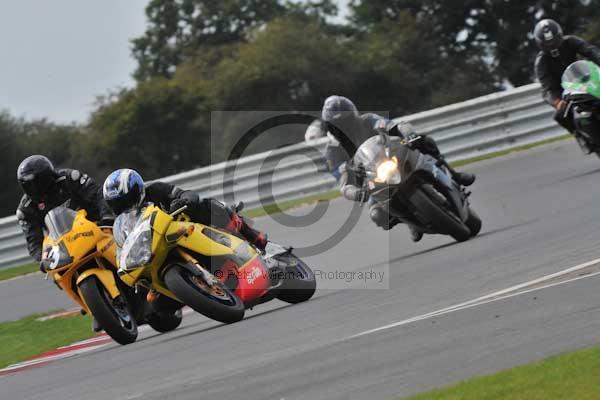 Motorcycle action photographs;Ty croes;anglesey;anglesey photographs;event digital images;eventdigitalimages;no limits trackday;peter wileman photography;trac mon;trackday;trackday digital images;trackday photos