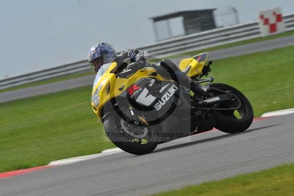 Motorcycle action photographs;Ty croes;anglesey;anglesey photographs;event digital images;eventdigitalimages;no limits trackday;peter wileman photography;trac mon;trackday;trackday digital images;trackday photos