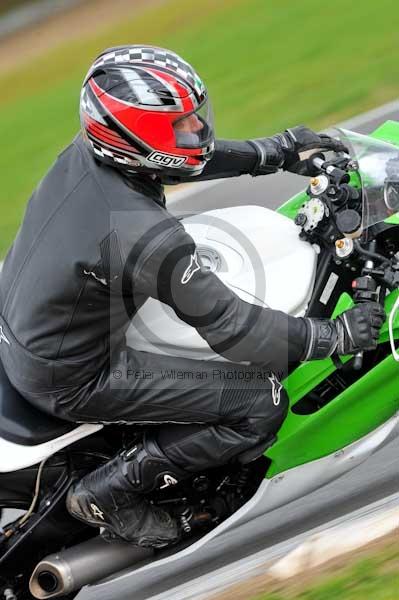 Motorcycle action photographs;Ty croes;anglesey;anglesey photographs;event digital images;eventdigitalimages;no limits trackday;peter wileman photography;trac mon;trackday;trackday digital images;trackday photos