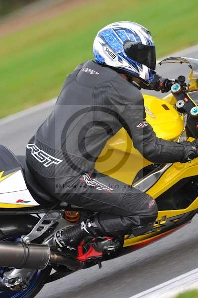 Motorcycle action photographs;Ty croes;anglesey;anglesey photographs;event digital images;eventdigitalimages;no limits trackday;peter wileman photography;trac mon;trackday;trackday digital images;trackday photos