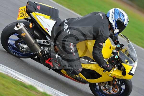 Motorcycle action photographs;Ty croes;anglesey;anglesey photographs;event digital images;eventdigitalimages;no limits trackday;peter wileman photography;trac mon;trackday;trackday digital images;trackday photos