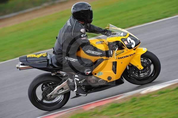 Motorcycle action photographs;Ty croes;anglesey;anglesey photographs;event digital images;eventdigitalimages;no limits trackday;peter wileman photography;trac mon;trackday;trackday digital images;trackday photos