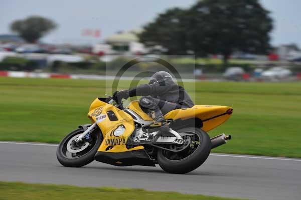 Motorcycle action photographs;Ty croes;anglesey;anglesey photographs;event digital images;eventdigitalimages;no limits trackday;peter wileman photography;trac mon;trackday;trackday digital images;trackday photos