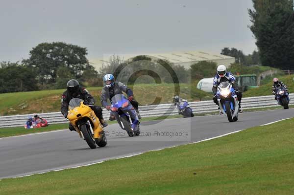 Motorcycle action photographs;Ty croes;anglesey;anglesey photographs;event digital images;eventdigitalimages;no limits trackday;peter wileman photography;trac mon;trackday;trackday digital images;trackday photos