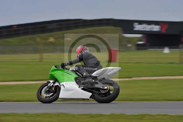 Motorcycle action photographs;Ty croes;anglesey;anglesey photographs;event digital images;eventdigitalimages;no limits trackday;peter wileman photography;trac mon;trackday;trackday digital images;trackday photos