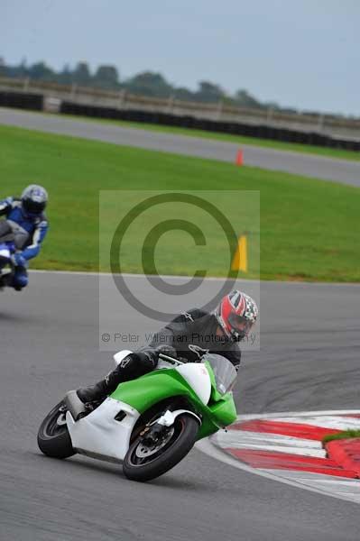 Motorcycle action photographs;Ty croes;anglesey;anglesey photographs;event digital images;eventdigitalimages;no limits trackday;peter wileman photography;trac mon;trackday;trackday digital images;trackday photos
