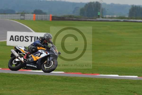 Motorcycle action photographs;Ty croes;anglesey;anglesey photographs;event digital images;eventdigitalimages;no limits trackday;peter wileman photography;trac mon;trackday;trackday digital images;trackday photos
