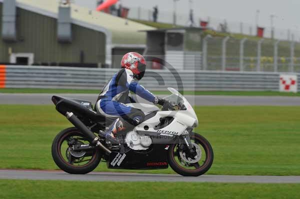 Motorcycle action photographs;Ty croes;anglesey;anglesey photographs;event digital images;eventdigitalimages;no limits trackday;peter wileman photography;trac mon;trackday;trackday digital images;trackday photos