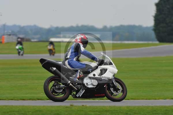 Motorcycle action photographs;Ty croes;anglesey;anglesey photographs;event digital images;eventdigitalimages;no limits trackday;peter wileman photography;trac mon;trackday;trackday digital images;trackday photos