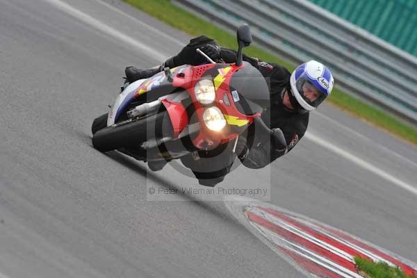 Motorcycle action photographs;Ty croes;anglesey;anglesey photographs;event digital images;eventdigitalimages;no limits trackday;peter wileman photography;trac mon;trackday;trackday digital images;trackday photos