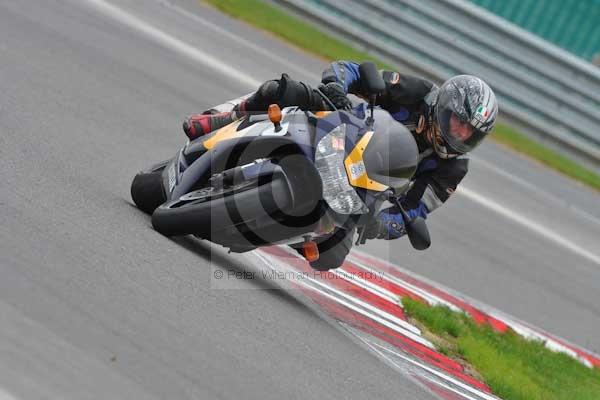 Motorcycle action photographs;Ty croes;anglesey;anglesey photographs;event digital images;eventdigitalimages;no limits trackday;peter wileman photography;trac mon;trackday;trackday digital images;trackday photos