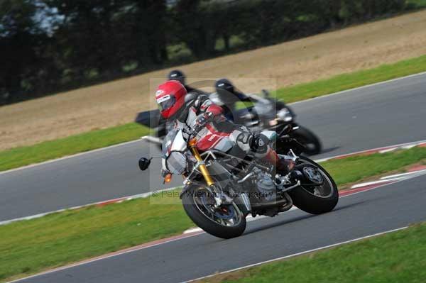 Motorcycle action photographs;Ty croes;anglesey;anglesey photographs;event digital images;eventdigitalimages;no limits trackday;peter wileman photography;trac mon;trackday;trackday digital images;trackday photos