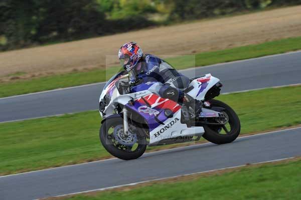 Motorcycle action photographs;Ty croes;anglesey;anglesey photographs;event digital images;eventdigitalimages;no limits trackday;peter wileman photography;trac mon;trackday;trackday digital images;trackday photos