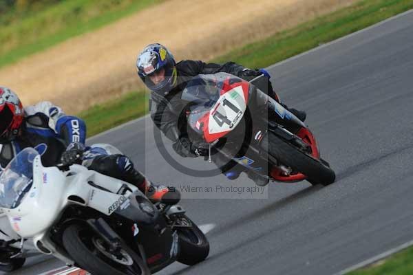 Motorcycle action photographs;Ty croes;anglesey;anglesey photographs;event digital images;eventdigitalimages;no limits trackday;peter wileman photography;trac mon;trackday;trackday digital images;trackday photos