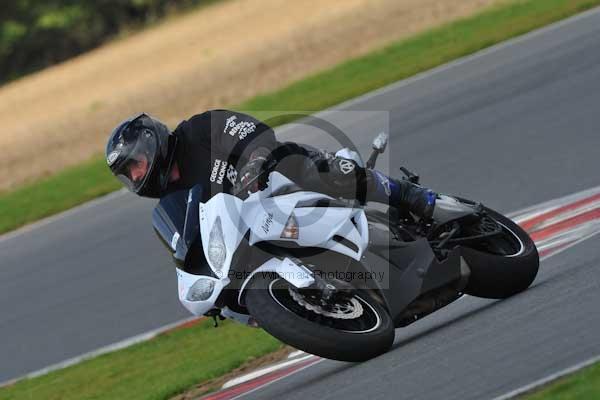 Motorcycle action photographs;Ty croes;anglesey;anglesey photographs;event digital images;eventdigitalimages;no limits trackday;peter wileman photography;trac mon;trackday;trackday digital images;trackday photos