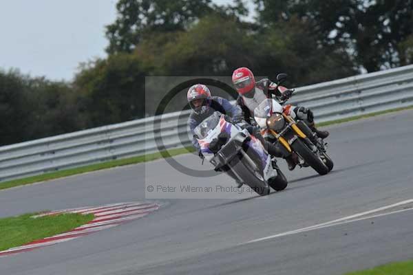 Motorcycle action photographs;Ty croes;anglesey;anglesey photographs;event digital images;eventdigitalimages;no limits trackday;peter wileman photography;trac mon;trackday;trackday digital images;trackday photos