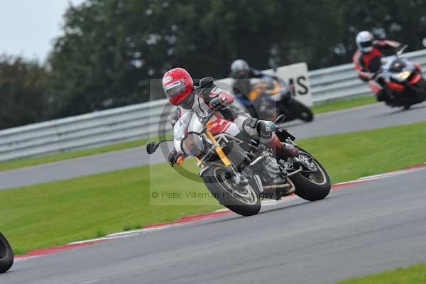 Motorcycle action photographs;Ty croes;anglesey;anglesey photographs;event digital images;eventdigitalimages;no limits trackday;peter wileman photography;trac mon;trackday;trackday digital images;trackday photos