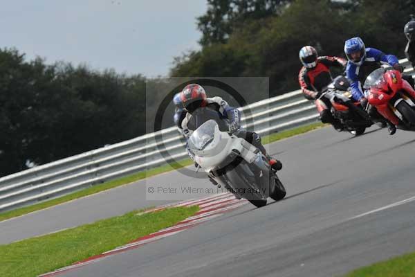 Motorcycle action photographs;Ty croes;anglesey;anglesey photographs;event digital images;eventdigitalimages;no limits trackday;peter wileman photography;trac mon;trackday;trackday digital images;trackday photos