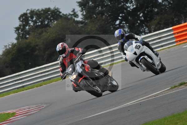 Motorcycle action photographs;Ty croes;anglesey;anglesey photographs;event digital images;eventdigitalimages;no limits trackday;peter wileman photography;trac mon;trackday;trackday digital images;trackday photos