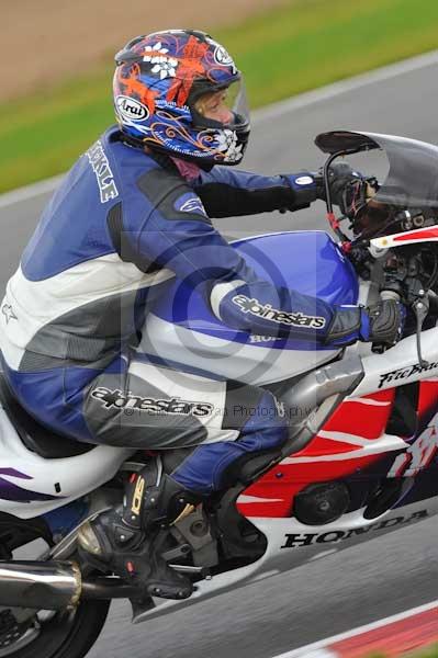 Motorcycle action photographs;Ty croes;anglesey;anglesey photographs;event digital images;eventdigitalimages;no limits trackday;peter wileman photography;trac mon;trackday;trackday digital images;trackday photos