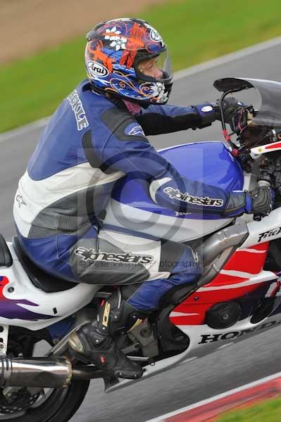 Motorcycle action photographs;Ty croes;anglesey;anglesey photographs;event digital images;eventdigitalimages;no limits trackday;peter wileman photography;trac mon;trackday;trackday digital images;trackday photos