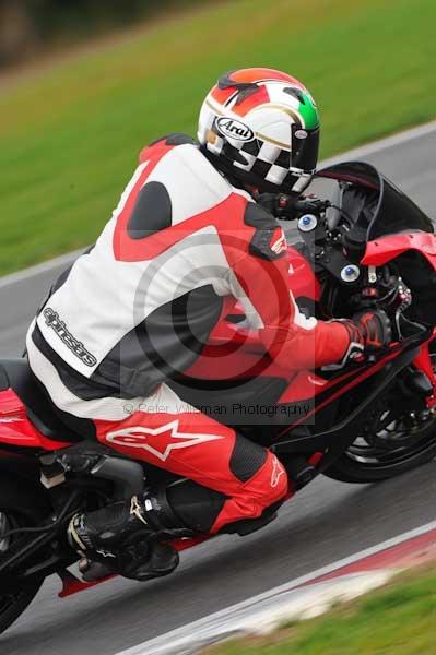 Motorcycle action photographs;Ty croes;anglesey;anglesey photographs;event digital images;eventdigitalimages;no limits trackday;peter wileman photography;trac mon;trackday;trackday digital images;trackday photos