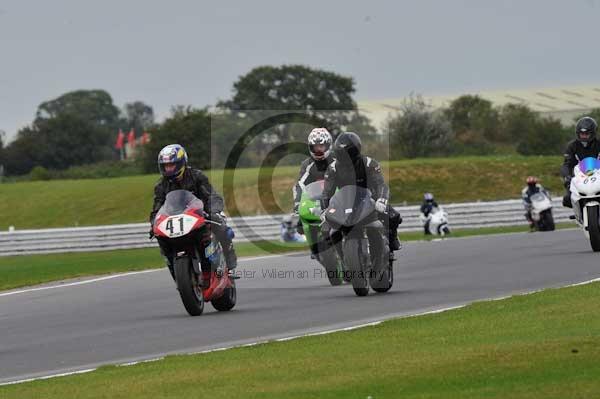 Motorcycle action photographs;Ty croes;anglesey;anglesey photographs;event digital images;eventdigitalimages;no limits trackday;peter wileman photography;trac mon;trackday;trackday digital images;trackday photos