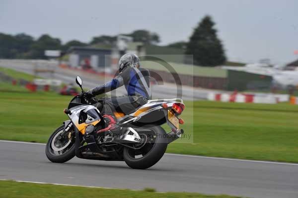 Motorcycle action photographs;Ty croes;anglesey;anglesey photographs;event digital images;eventdigitalimages;no limits trackday;peter wileman photography;trac mon;trackday;trackday digital images;trackday photos