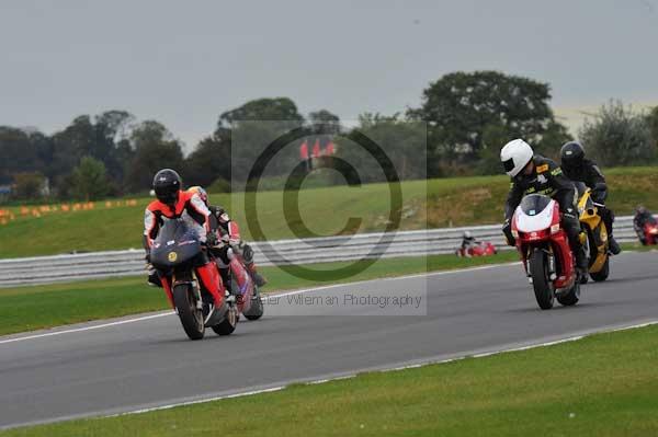Motorcycle action photographs;Ty croes;anglesey;anglesey photographs;event digital images;eventdigitalimages;no limits trackday;peter wileman photography;trac mon;trackday;trackday digital images;trackday photos