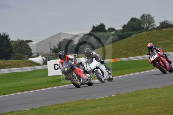 Motorcycle action photographs;Ty croes;anglesey;anglesey photographs;event digital images;eventdigitalimages;no limits trackday;peter wileman photography;trac mon;trackday;trackday digital images;trackday photos