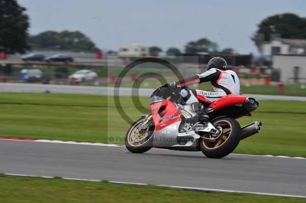 Motorcycle action photographs;Ty croes;anglesey;anglesey photographs;event digital images;eventdigitalimages;no limits trackday;peter wileman photography;trac mon;trackday;trackday digital images;trackday photos