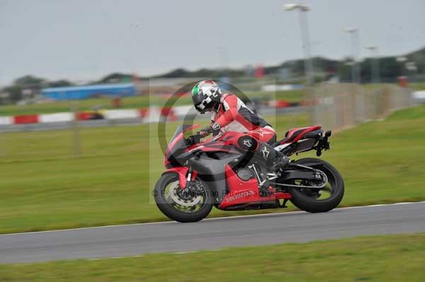 Motorcycle action photographs;Ty croes;anglesey;anglesey photographs;event digital images;eventdigitalimages;no limits trackday;peter wileman photography;trac mon;trackday;trackday digital images;trackday photos