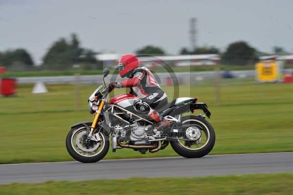 Motorcycle action photographs;Ty croes;anglesey;anglesey photographs;event digital images;eventdigitalimages;no limits trackday;peter wileman photography;trac mon;trackday;trackday digital images;trackday photos