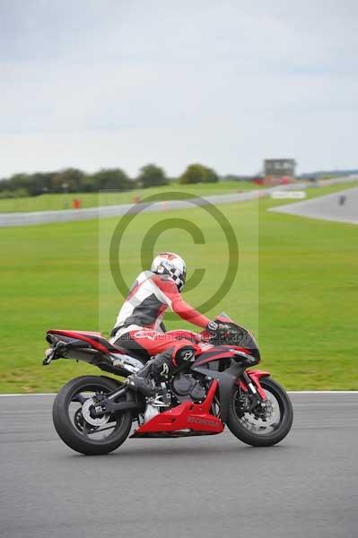 Motorcycle action photographs;Ty croes;anglesey;anglesey photographs;event digital images;eventdigitalimages;no limits trackday;peter wileman photography;trac mon;trackday;trackday digital images;trackday photos