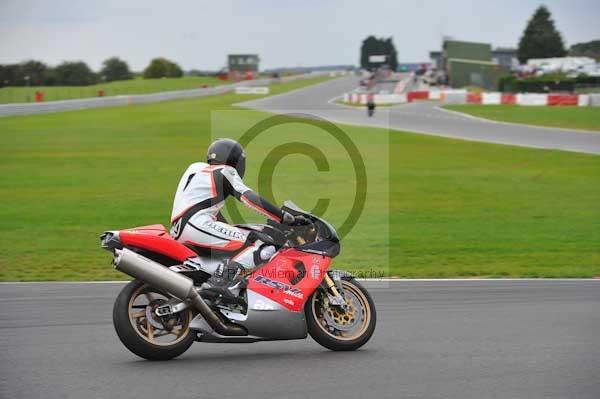 Motorcycle action photographs;Ty croes;anglesey;anglesey photographs;event digital images;eventdigitalimages;no limits trackday;peter wileman photography;trac mon;trackday;trackday digital images;trackday photos