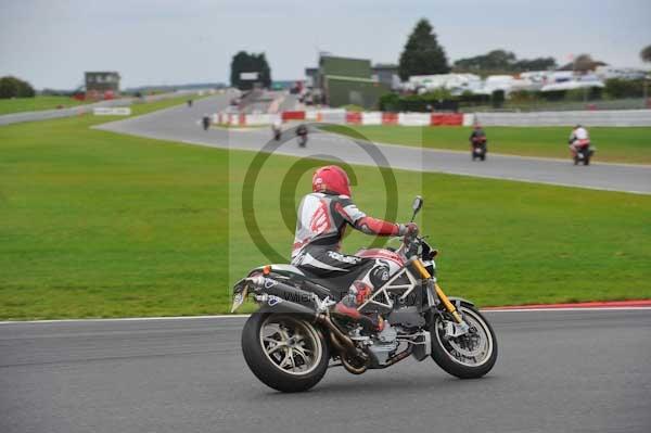 Motorcycle action photographs;Ty croes;anglesey;anglesey photographs;event digital images;eventdigitalimages;no limits trackday;peter wileman photography;trac mon;trackday;trackday digital images;trackday photos