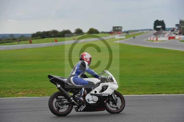 Motorcycle action photographs;Ty croes;anglesey;anglesey photographs;event digital images;eventdigitalimages;no limits trackday;peter wileman photography;trac mon;trackday;trackday digital images;trackday photos