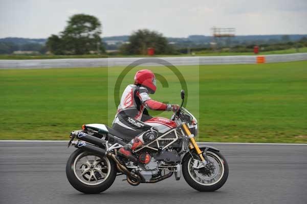 Motorcycle action photographs;Ty croes;anglesey;anglesey photographs;event digital images;eventdigitalimages;no limits trackday;peter wileman photography;trac mon;trackday;trackday digital images;trackday photos