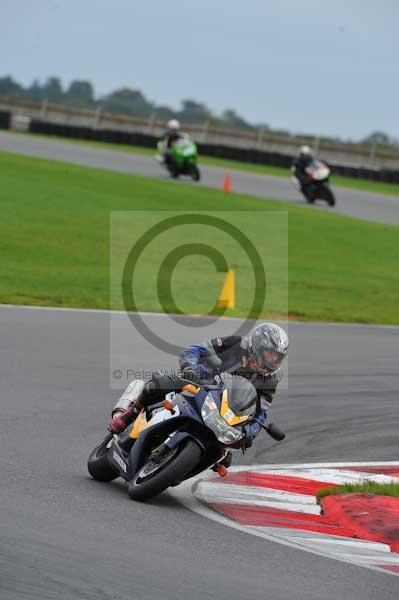 Motorcycle action photographs;Ty croes;anglesey;anglesey photographs;event digital images;eventdigitalimages;no limits trackday;peter wileman photography;trac mon;trackday;trackday digital images;trackday photos