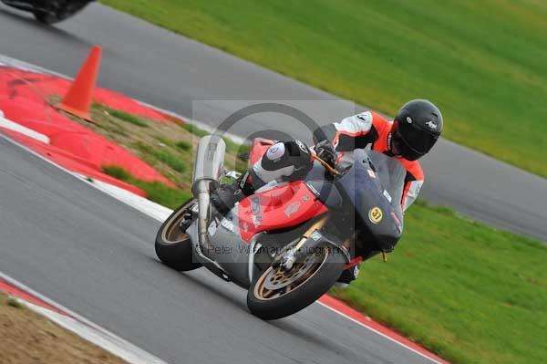 Motorcycle action photographs;Ty croes;anglesey;anglesey photographs;event digital images;eventdigitalimages;no limits trackday;peter wileman photography;trac mon;trackday;trackday digital images;trackday photos