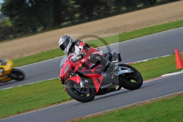 Motorcycle action photographs;Ty croes;anglesey;anglesey photographs;event digital images;eventdigitalimages;no limits trackday;peter wileman photography;trac mon;trackday;trackday digital images;trackday photos