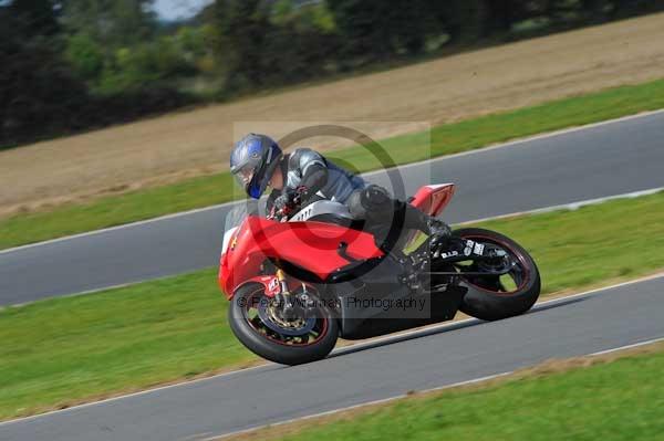 Motorcycle action photographs;Ty croes;anglesey;anglesey photographs;event digital images;eventdigitalimages;no limits trackday;peter wileman photography;trac mon;trackday;trackday digital images;trackday photos