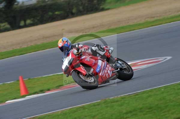 Motorcycle action photographs;Ty croes;anglesey;anglesey photographs;event digital images;eventdigitalimages;no limits trackday;peter wileman photography;trac mon;trackday;trackday digital images;trackday photos