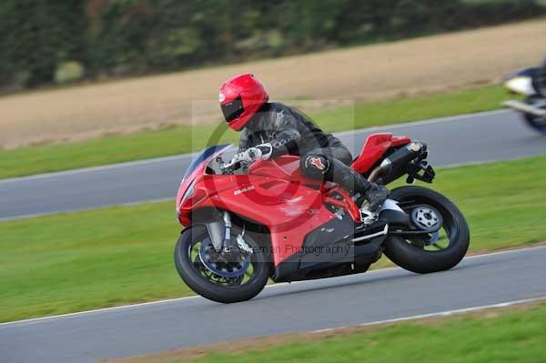 Motorcycle action photographs;Ty croes;anglesey;anglesey photographs;event digital images;eventdigitalimages;no limits trackday;peter wileman photography;trac mon;trackday;trackday digital images;trackday photos