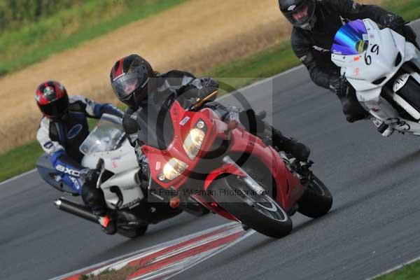 Motorcycle action photographs;Ty croes;anglesey;anglesey photographs;event digital images;eventdigitalimages;no limits trackday;peter wileman photography;trac mon;trackday;trackday digital images;trackday photos