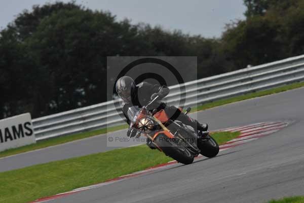 Motorcycle action photographs;Ty croes;anglesey;anglesey photographs;event digital images;eventdigitalimages;no limits trackday;peter wileman photography;trac mon;trackday;trackday digital images;trackday photos