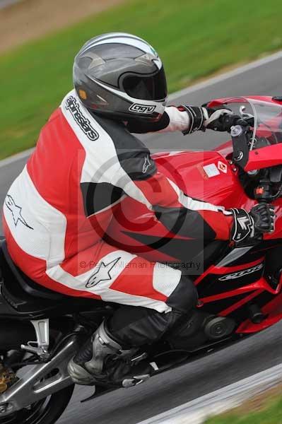 Motorcycle action photographs;Ty croes;anglesey;anglesey photographs;event digital images;eventdigitalimages;no limits trackday;peter wileman photography;trac mon;trackday;trackday digital images;trackday photos