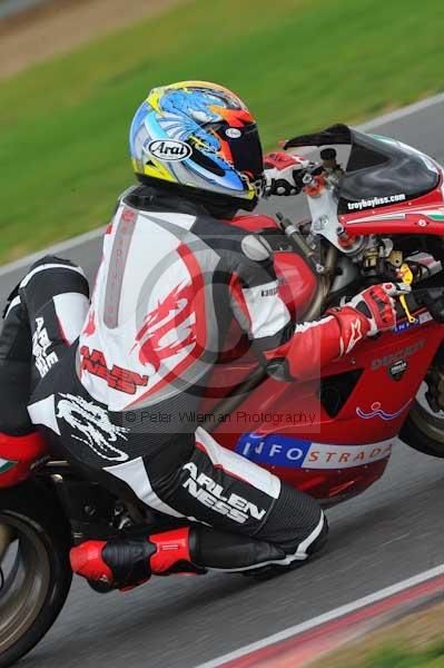 Motorcycle action photographs;Ty croes;anglesey;anglesey photographs;event digital images;eventdigitalimages;no limits trackday;peter wileman photography;trac mon;trackday;trackday digital images;trackday photos