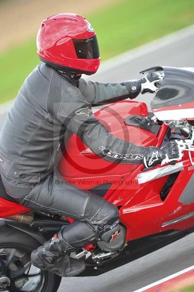 Motorcycle action photographs;Ty croes;anglesey;anglesey photographs;event digital images;eventdigitalimages;no limits trackday;peter wileman photography;trac mon;trackday;trackday digital images;trackday photos